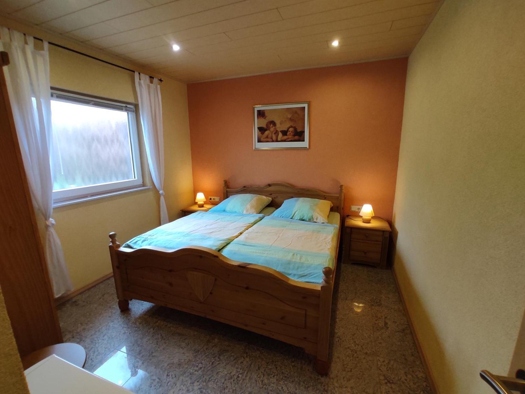 Moselferienweingut Schaefer Apartment Wintrich Room photo